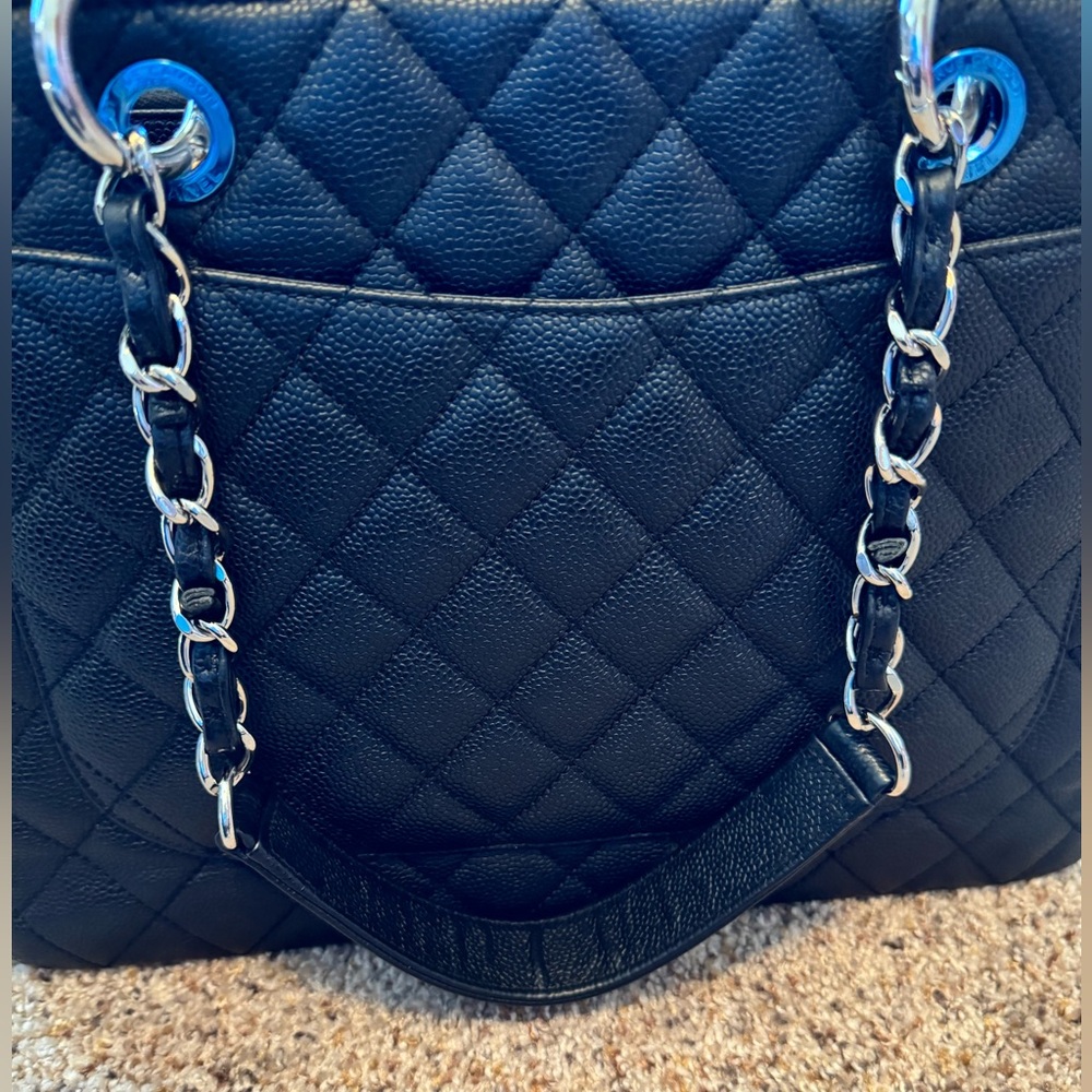 EUC-VGUC Chanel Black Caviar Grand Shopping Tote - Picture 14 of 15